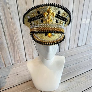 Nuovo Cappello da Capitano Deluxe per il Giorno della Partita di Mardi Gras con Fleur De Lis - Product Image 3