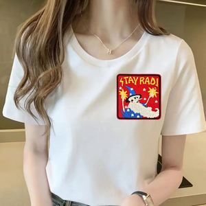 Patch brodé thermocollant rose avec motif Fille et Cheval et Mots Locaux pour la décoration de chapeaux et de sweats à capuche - Product Image 5