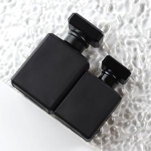 Elegante Flacone Spray Opaco Nero da 30 <span class=keywords><strong>ml</strong></span>, 50 <span class=keywords><strong>ml</strong></span>, <span class=keywords><strong>100</strong></span> <span class=keywords><strong>ml</strong></span>, Bottiglia Quadrata Nera per Profumo - Product Image 1