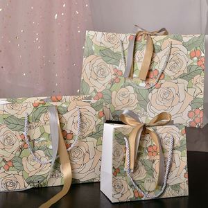 Bolsas de Regalo de Cartón Blanco de Lujo, con Asa, Logotipo Personalizable, Impresión Serigrafiada, Reciclables, para Compras y Velas - Product Image 3
