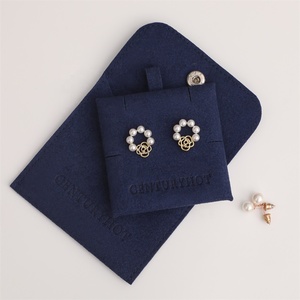 Pochette à bijoux moderne en microfibre bleu marine de haute qualité PUPPYSEW avec insert en velours, emballage avec logo, 8*8cm, 6*6cm - Product Image 3