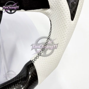 Volant de voiture en fibre de carbone avec cuir perforé blanc et poignées noires pour <span class=keywords><strong>Audi</strong></span> A3 A4 A5 - Vente flash - Product Image 5