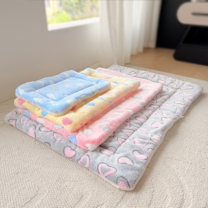 เสื่อสัตว์เลี้ยงทรงสี่เหลี่ยมผืนผ้าใยโพลีเอสเตอร์ ผ้าห่มอุ่นสำหรับสุนัข ใช้ได้ทุกฤดู ซักมือทำความสะอาดเฉพาะจุด - Product Image 4