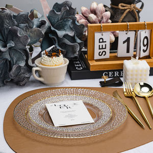 طقم أطباق بلاستيكية بتشطيب لؤلؤي مقاس 7 و10 بوصة، أطباق يمكن التخلص منها مع خيار اللون المخصص وحافة ذهبية للأعراس والحفلات - Product Image 5