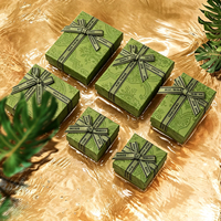 Himmel-Erde-Stil Blumenmuster Quadratische Box für Grüne Verpackung für Ring Halskette Lange Kette Schmuckzubehör Verpackungsbox