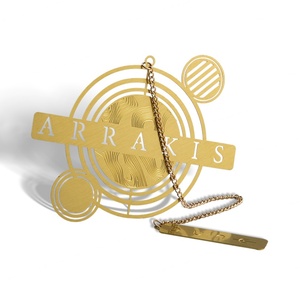 บุ๊คมาร์คโลหะสีทองทองเหลืองสลักโลโก้ตามสั่ง พร้อมสายคล้องและจี้ห้อย - Product Image 6