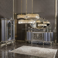Ensemble de salle à manger classique de luxe doré, table longue en bois de style baroque français avec buffet et chaises en velours pour hôtel de luxe