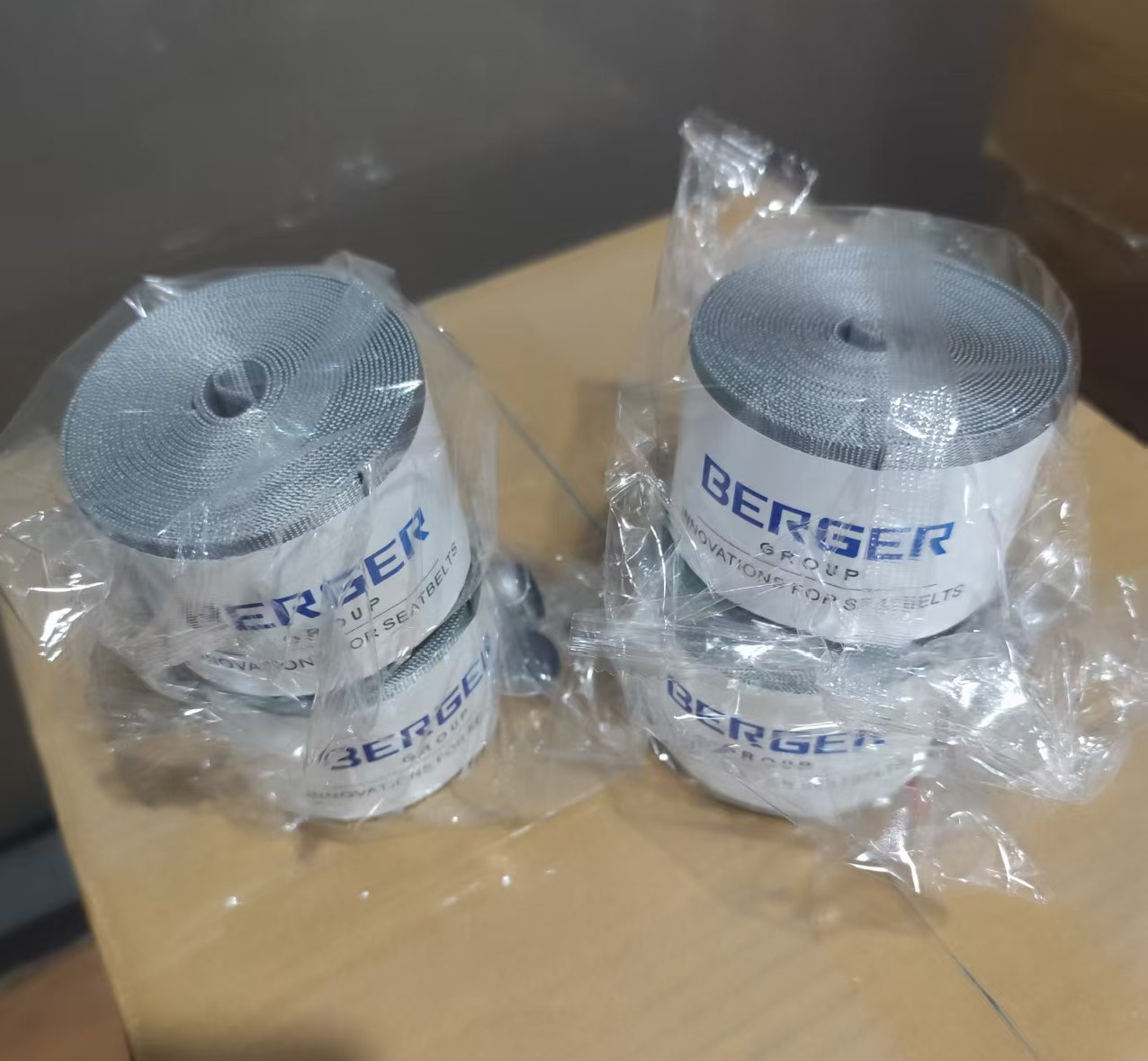 5 rouleaux de gris foncé