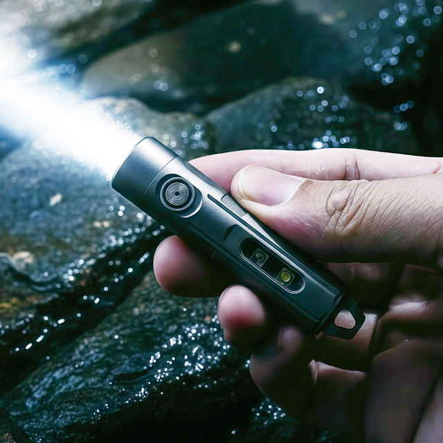 EDC Multi-functional Aluminum Alloy High-Intensity Rechargeable Mini Keychain Flashlight Lighting Warning Tool Features