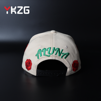 Nueva Llegada: Gorras de Béisbol de Gamuza Bicolor a la Moda con Bordado Plano de Rosa Roja y Letras 3D, Gorras Snapback de Gamuza Personalizadas