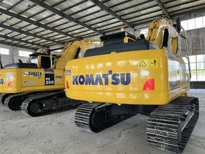 รถขุดตีนตะขาบโซ่ PC200LC-8 Komatsu มือสอง PC200-8ญี่ปุ่น - Product Image 3