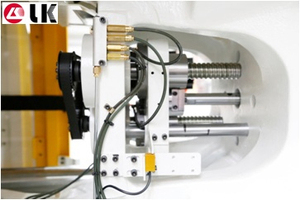 Machine de moulage par injection plastique automatique de haute précision LKIMM, machine servo à économie d'énergie pour la production de pièces en plastique - Product Image 3