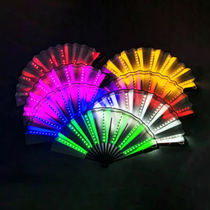 Ventilatore a LED a mano a LED personalizzato a batteria in bambù lampeggiante pieghevole luminoso ventilatore con 3 modalità di luce per la danza Rave <span class=keywords><strong>Party</strong></span> - Product Image 1