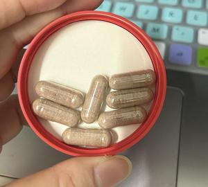 Cápsulas de Vitamina para Suporte ao Humor e Umidade Vaginal Feminina, Suplemento Natural para Saúde Sexual Feminina, Fabricação GMP, Rótulo Personalizado, Entrega Rápida - Product Image 2