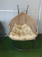 Fauteuil suspendu double en rotin PE moderne avec support métallique pour patio, jardin, extérieur, usage hôtelier et parcs