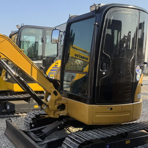 Excavatrice d'occasion japonaise Cat303.5E Cat303e 3 tonnes 3,5 tonnes hydraulique, mini-machine Cat303e en vente chaude au Japon - Product Image 1