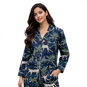 Conjunto de Pijama de Algodón Suave con Estampado de Jungla para Mujer, Hecho a Mano, con Botones, Regalo para Ella, Regalo para Damas de Honor - Product Image 4
