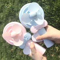 Mini-ventilateur portable en plastique en forme de sucette de dessin animé pour enfants, jouet à presser – Cadeau idéal avec option publicitaire personnalisable