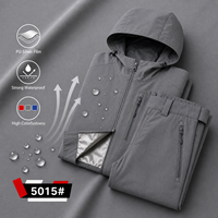 Vestes de pluie thermiques et vêtements d'extérieur performants en tissu laminé PU avec film argenté, tissu extérieur imperméable entièrement mat