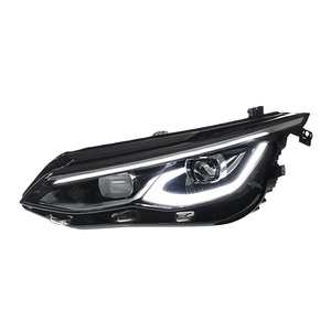 Pour Golf 8 (2021-2024) : Kit de modification de phares avec feux de jour LED haut de gamme et lentille de clignotant 12V 50W - Product Image 1