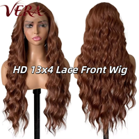 Perruque synthétique Premium Futura Fibra en gros, Lace Front HD 13*4, raie libre, 320g, brun rougeâtre, ondulations profondes, fini mat, résistante à la chaleur