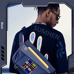 <span class=keywords><strong>กระเป๋า</strong></span>สะพาย <span class=keywords><strong>Divoom</strong></span> Sling Bag V ดีไซน์แฟชั่นพิกเซลอาร์ตปรับแต่งได้ กันน้ำ เหมาะสำหรับกิจกรรมกลางแจ้ง ปั่นจักรยาน เดินป่า กิจกรรมนอกสถานที่ มีพื้นที่จัดเก็บขนาดใหญ่ - Product Image 3
