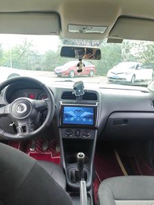 <span class=keywords><strong>Polo</strong></span> 1.4L Benzina Berlina Manuale LHD Usata Anno 2011 per Esportazione, Interni Scuri, Sedili in Tessuto, Telecamera Posteriore - Product Image 4