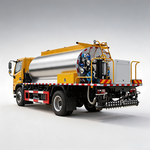 Camion distributeur d'asphalte liquide de grande capacité 6m³ avec pulvérisateur de bitume thermiquement isolé - Product Image 1