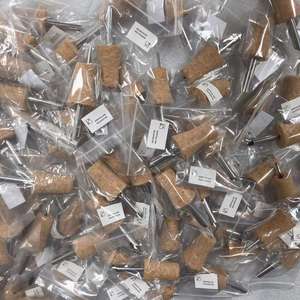 Vertedor de vino de Ron <span class=keywords><strong>Bumbu</strong></span>, dispensador de botellas de vino de licor de vinagre a prueba de fugas de acero inoxidable personalizado con corcho - Product Image 3