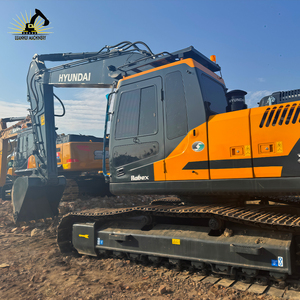 Excavatrice d'occasion Hyundai 220S, construction robuste, cabine confortable, entretien facile, pour les applications de contrat professionnelles - Product Image 1