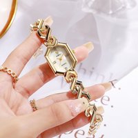 Nouvelle Montre Bracelet Femme Luxe Léger Rétro Polygone Style Vintage Quartz Écologique Aiguille Bracelet en Y Tendance