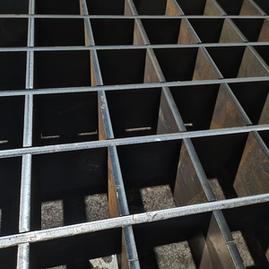 Grille d'arbre de pont en acier inoxydable galvanisé Grille de grille de passerelle Plate-forme de rampe de passerelle Matériaux de construction en métal sous pression - Product Image 2