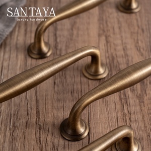Poignées et boutons <span class=keywords><strong>de</strong></span> meubles <span class=keywords><strong>en</strong></span> <span class=keywords><strong>laiton</strong></span> antique Santaya, poignées <span class=keywords><strong>de</strong></span> placard <span class=keywords><strong>en</strong></span> bronze, boutons <span class=keywords><strong>de</strong></span> <span class=keywords><strong>porte</strong></span> <span class=keywords><strong>de</strong></span> placard, poignées <span class=keywords><strong>de</strong></span> meubles <span class=keywords><strong>de</strong></span> cuisine rétro <span class=keywords><strong>en</strong></span> <span class=keywords><strong>laiton</strong></span> - Product Image 2