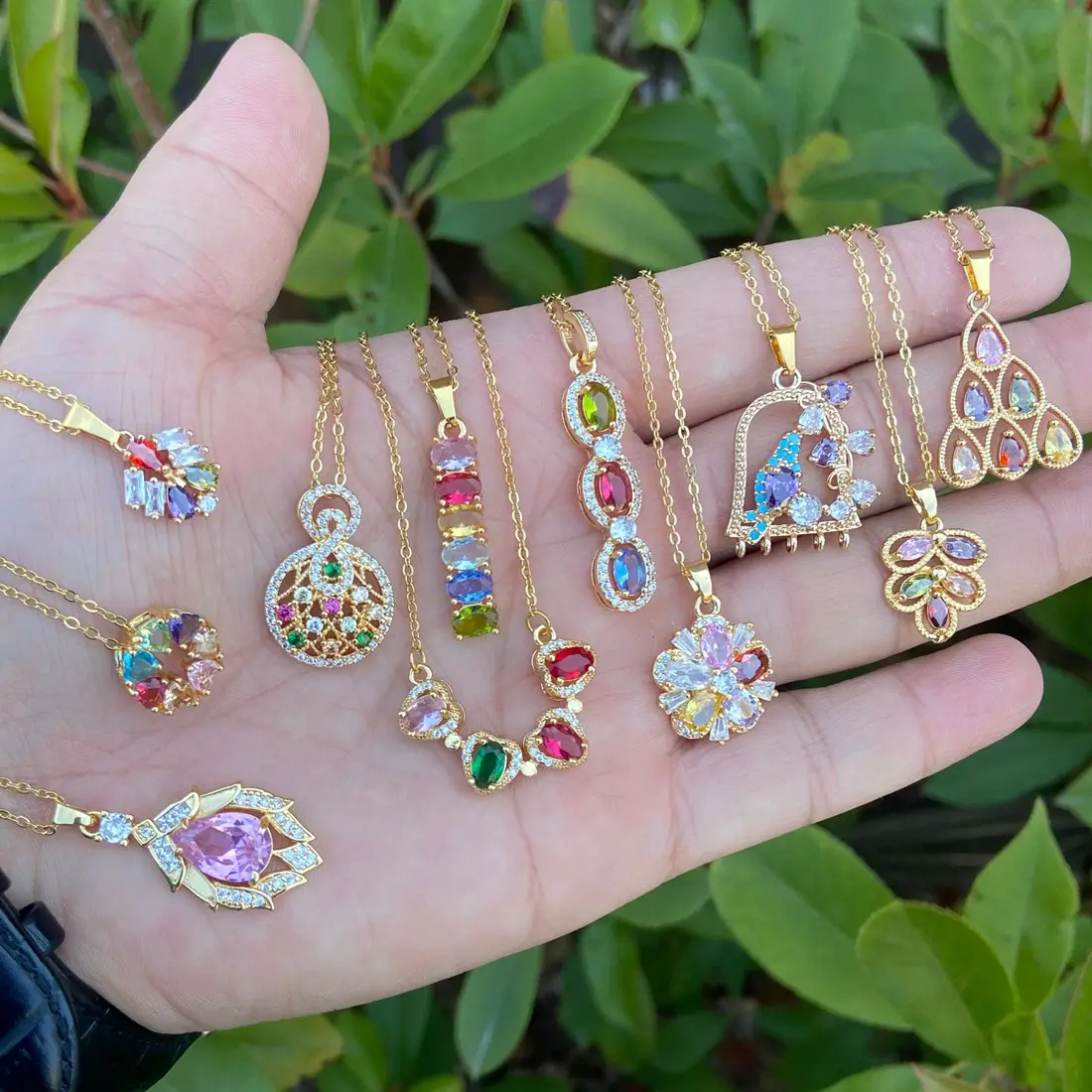 Vente en gros en vrac très vendu collier coloré avec plusieurs options collier ras du cou élégant en zircon pour femmes