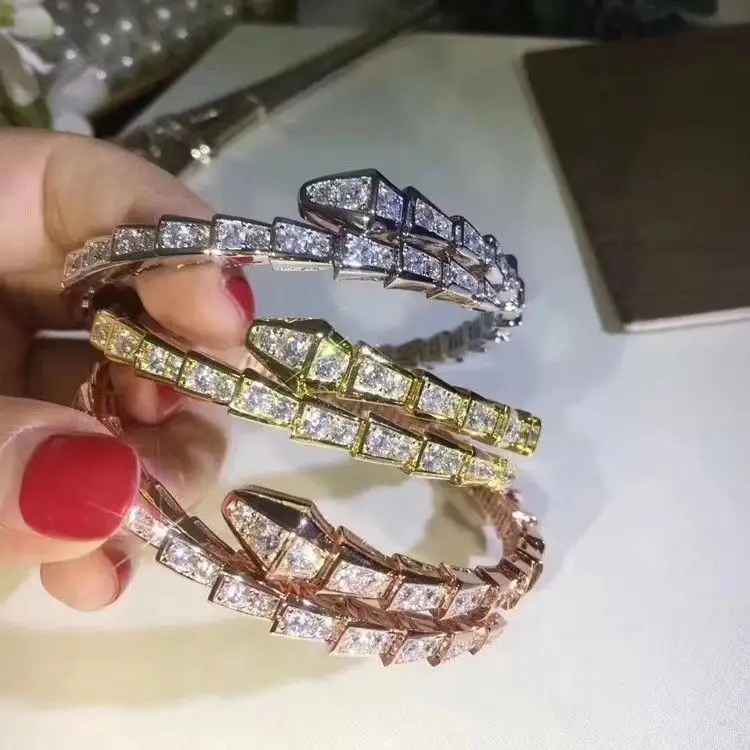 Moda tasarımcısı takı marka 18k altın kaplama yılan tam elmas lüks bilezik kadınlar için