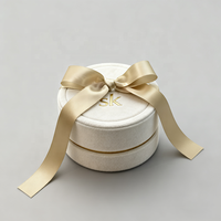 Boîte rigide ronde en papier de luxe en velours, logo gaufré, OEM personnalisé, pour cadeaux de Saint-Valentin, mariage, fiançailles, vente en gros