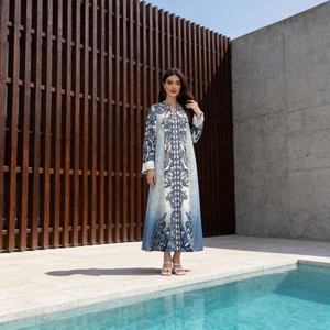 Robe Abaya en polyester imprimé élégante et tendance pour femmes musulmanes, conception personnalisée, vente en gros OEM - Product Image 3