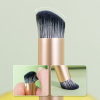 Pinceau de maquillage en gros de haute qualité, populaire, en forme d'éventail, pour anticernes et fard à paupières, outils de maquillage multifonctionnels, logo personnalisé