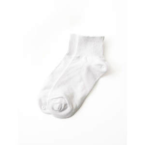 KIKYA Chaussettes pour femmes avec nez sur le devant Chaussettes respirantes en nylon blanc Longues à la cheville Impression de points de dessins animés Taille unique-pour le printemps et l'hiver - Product Image 1