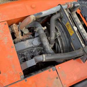 Excavatrice sur chenilles Hitachi ZX130 d'occasion, moteur d'origine, faible nombre d'heures de fonctionnement, forte force de creusement pour travaux de terrassement et de construction - Product Image 6