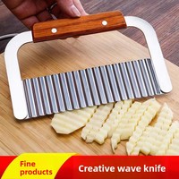 Couteau à pommes de terre Wolfgrip moderne et minimaliste en acier inoxydable, outil de cuisine multifonctionnel pour usage domestique ; trancheuse pour frites en forme de fleur