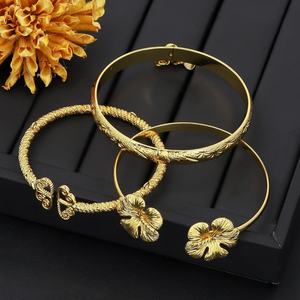 JXX Venta al por Mayor de Brazaletes de Moda Chapados en Oro de 24K, Diseño Abierto, Brazaletes Árabes de Dubái para Mujer - Product Image 5
