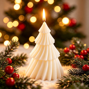 Bougie parfumée en forme de sapin de Noël coloré avec un ornement suspendu en forme de cloche pour la décoration festive de la maison et les fournitures cadeaux - Product Image 2