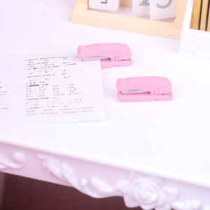 Mini Papelería Simulada, Mini <span class=keywords><strong>Engrapadora</strong></span> <span class=keywords><strong>de</strong></span> Bolsillo, Calculadora, Juguetes Educativos, Decoraciones para el Aula - Product Image 2