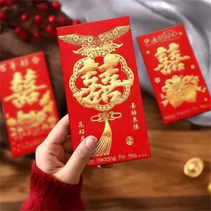 Rote Umschläge für Festival, rote Pakete mit Goldfolie, Hongbao für chinesisches Neujahr