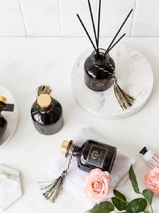 Difusor de Aroma de Vidrio Negro con Varillas de Ratán y Logotipo Personalizado Mescente - Product Image 5