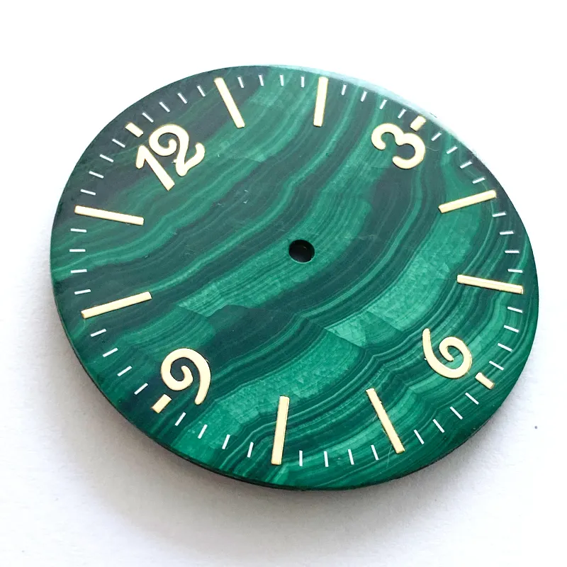 Изготовленные на заводе высококачественные часы с циферблатом из натурального малахита