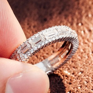 Anello Geometrico Impilabile con Pavé per Donne, Elegante Gioiello da Dito alla Moda - Product Image 4