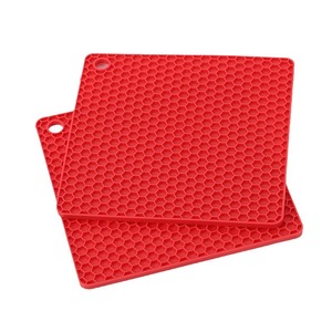 Square Silicone Honeycomb Heat Insulation Mat Red Non Slip Waterproof For Table Use - Product Image 1
