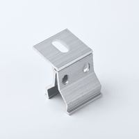 Pince de fixation trapézoïdale anti-corrosion AL6005-T5 pour système d'énergie solaire, structure de montage sur toit métallique